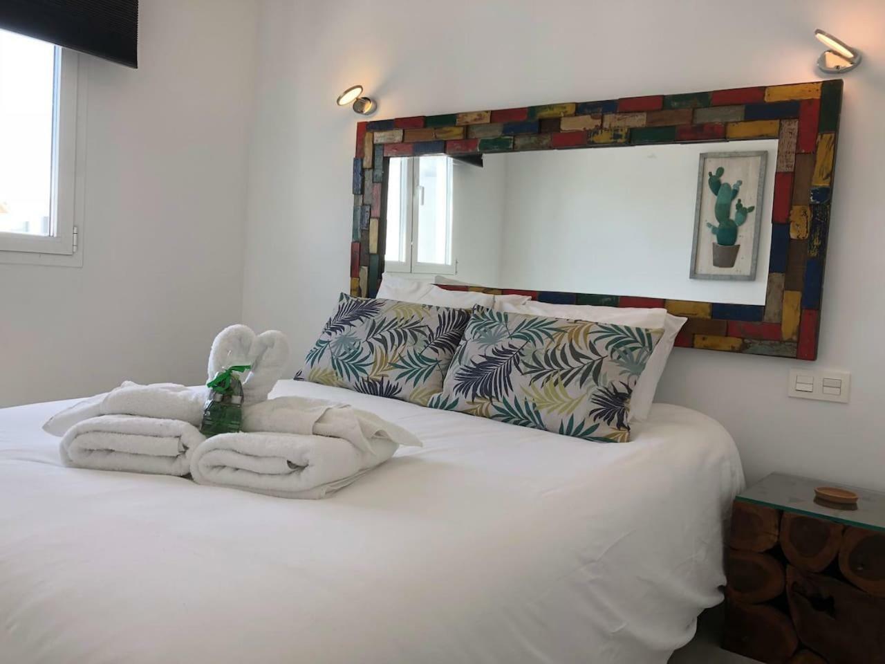 Sea Breeze With Shared Pool And Near The Beach Apartman Costa Teguise Kültér fotó