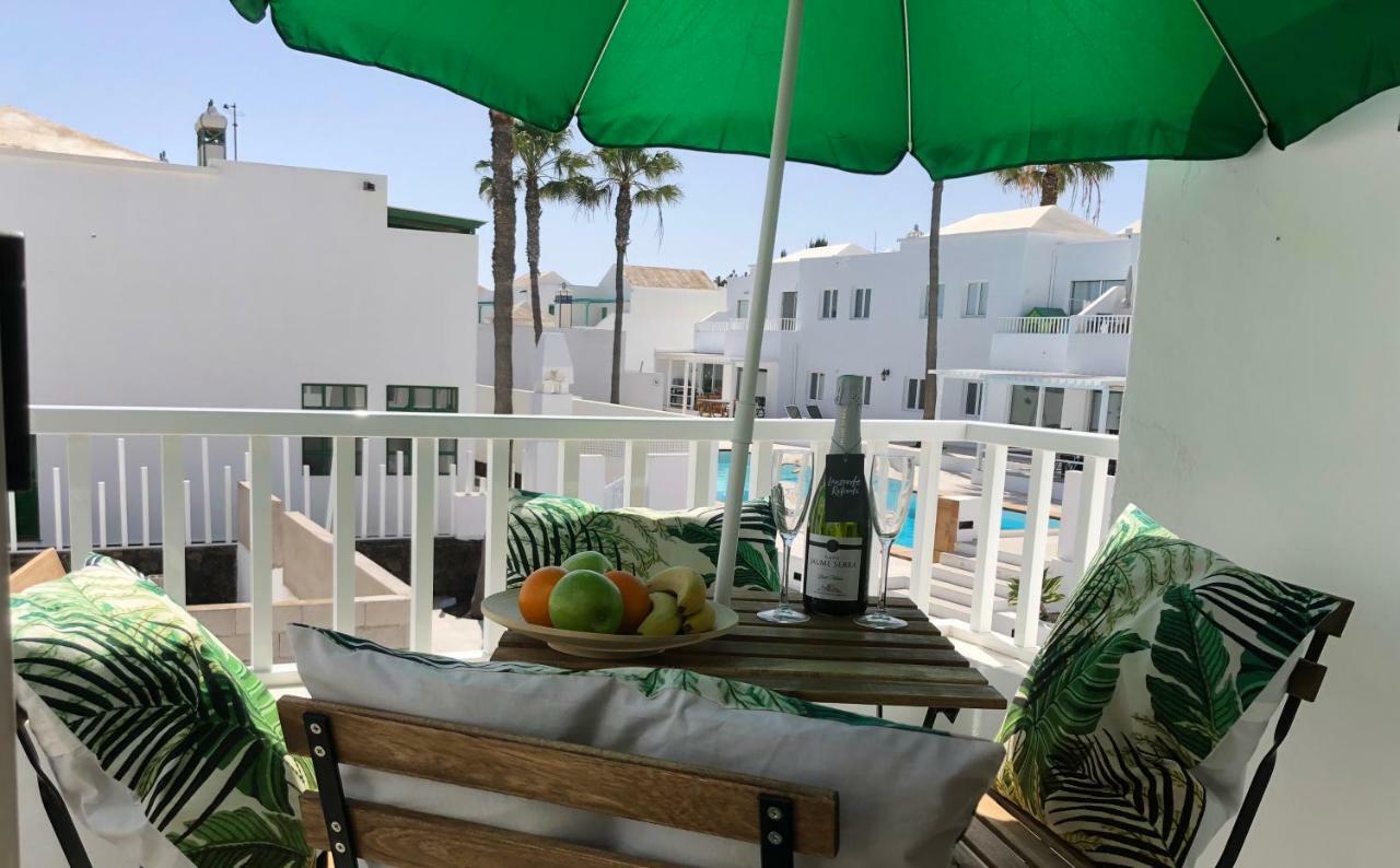 Sea Breeze With Shared Pool And Near The Beach Apartman Costa Teguise Kültér fotó
